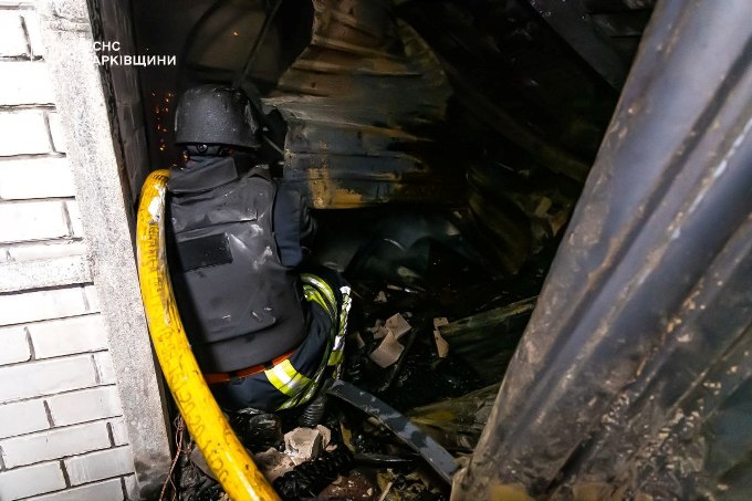 Новини Харкова: атаки дронів спричинили пожежі у Пісочині, Дергачах і Курортному